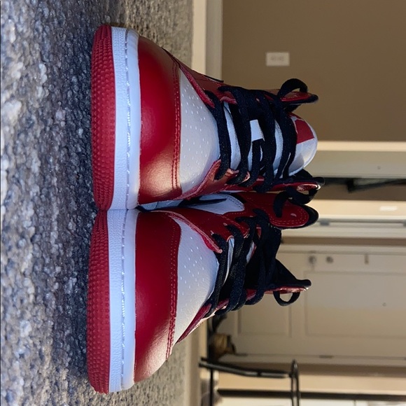 Jordan 1 Chicago mids - Picture 5 of 6